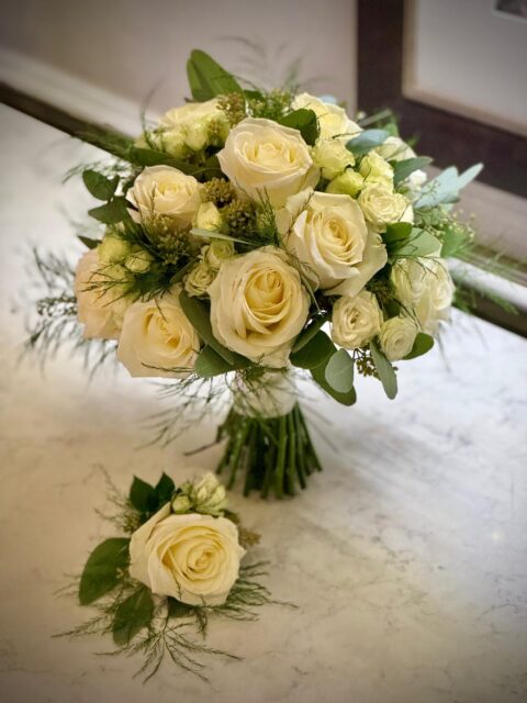 Elopement Flowers - JM Luxury 26'