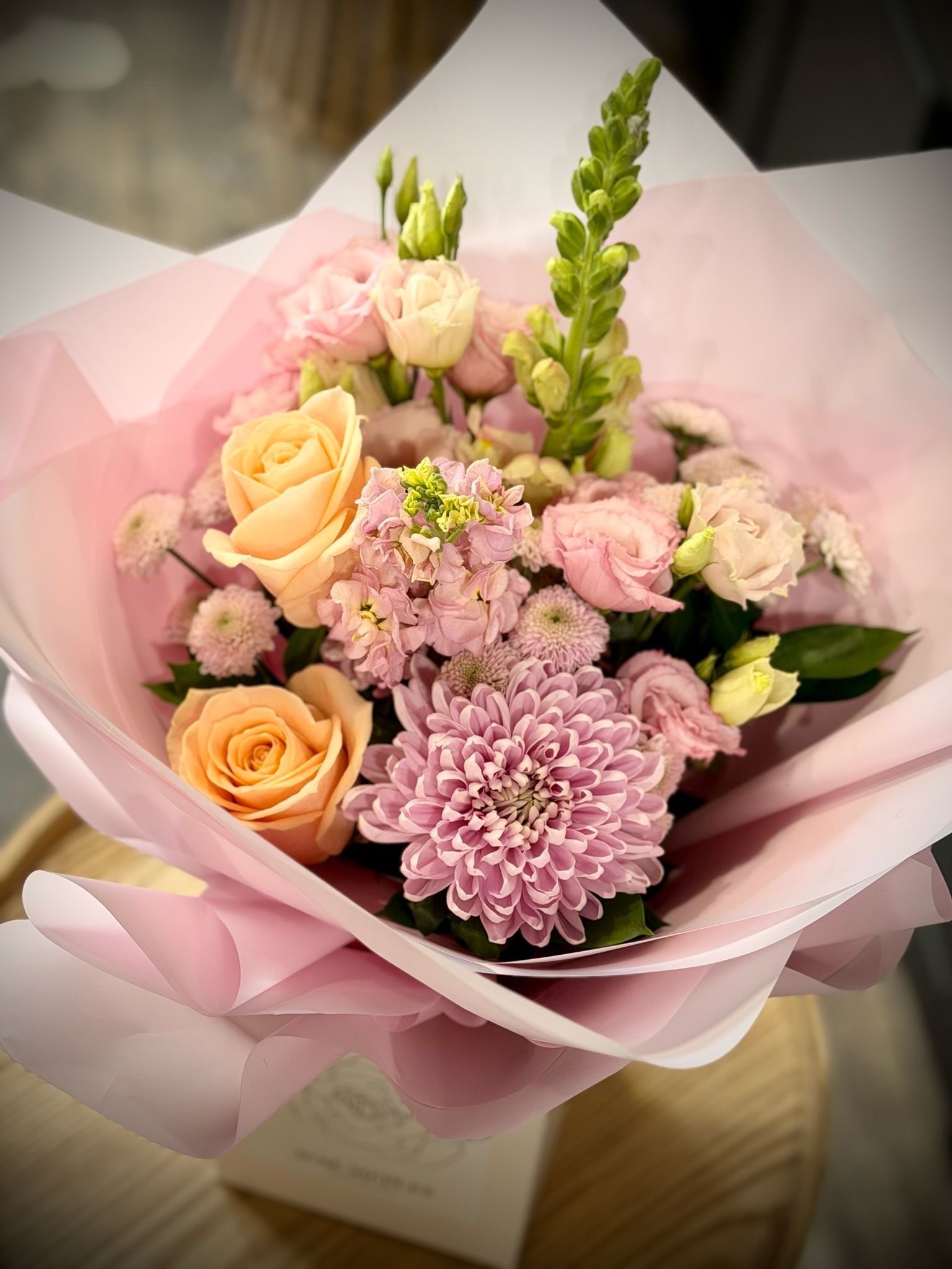 Hugs & Flowers - JM Luxury "The Sentiments Collection" 26'
